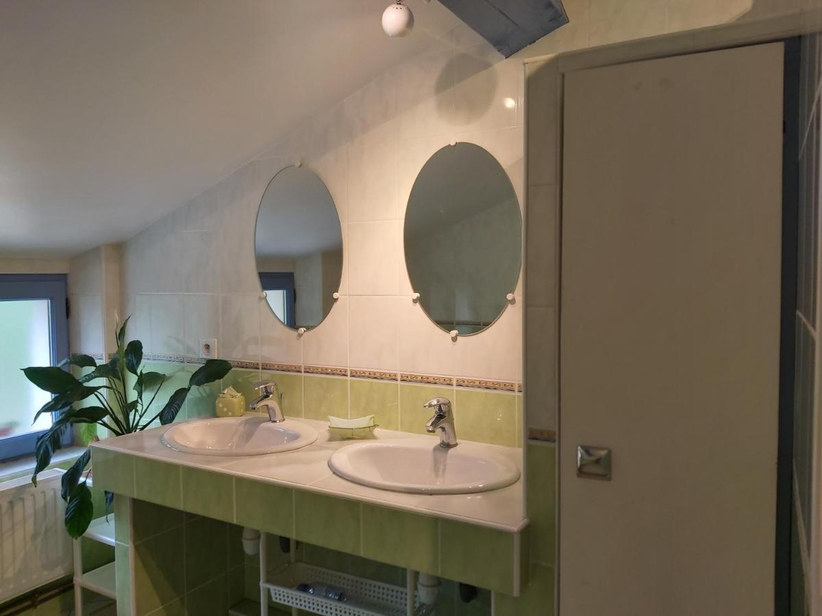 O Miroir... Sans Detour Dis-Moi Tout De Ce Sejour Francescas Eksteriør bilde